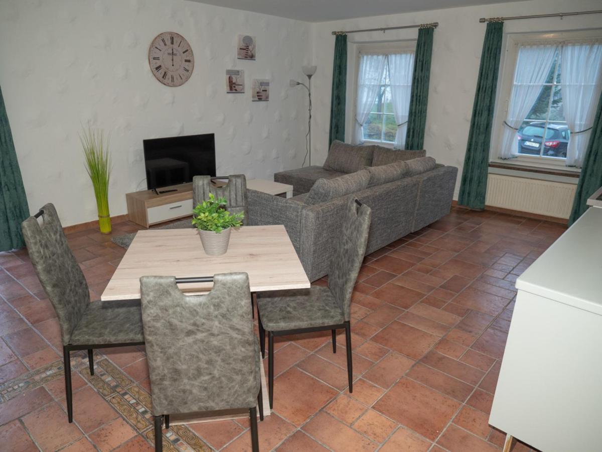 Ferienwohnungen Hirschen Lottstetten Exterior foto